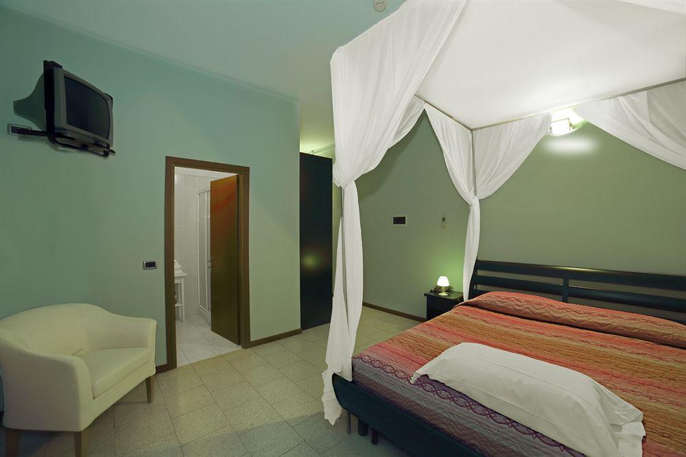 Aquamaris Hotell Sala Baganza Exteriör bild