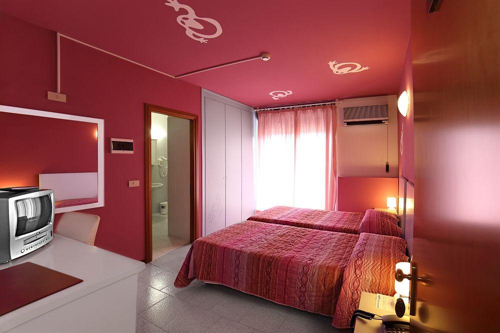 Aquamaris Hotell Sala Baganza Exteriör bild
