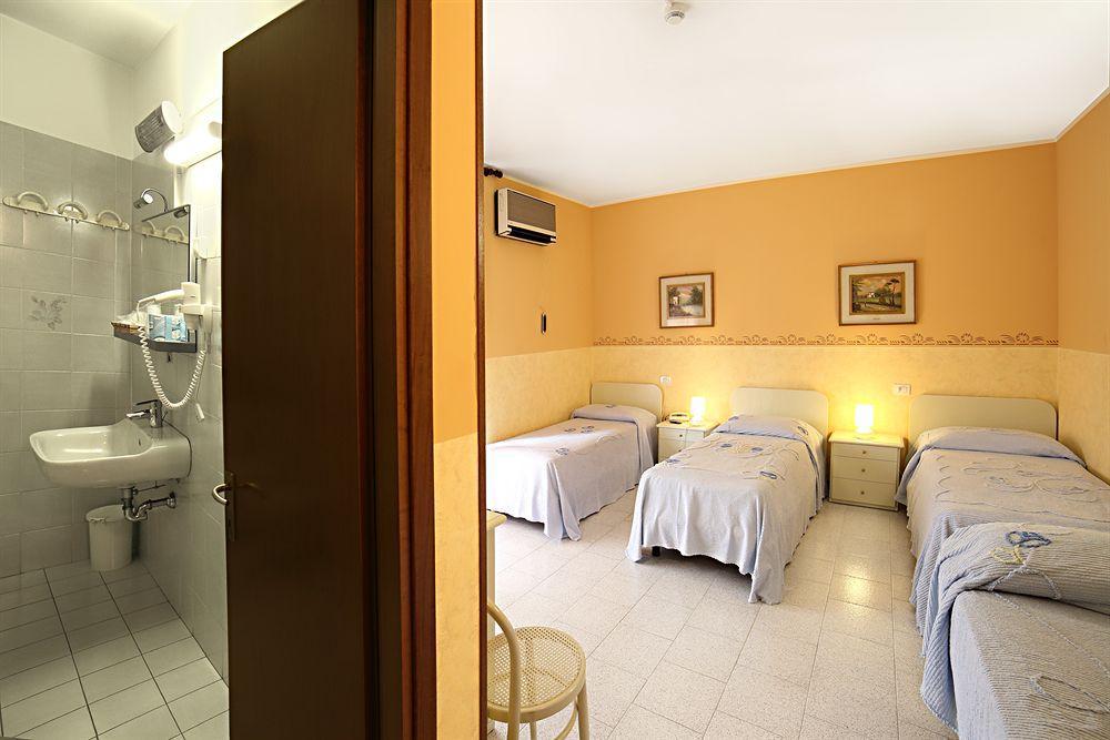 Aquamaris Hotell Sala Baganza Exteriör bild