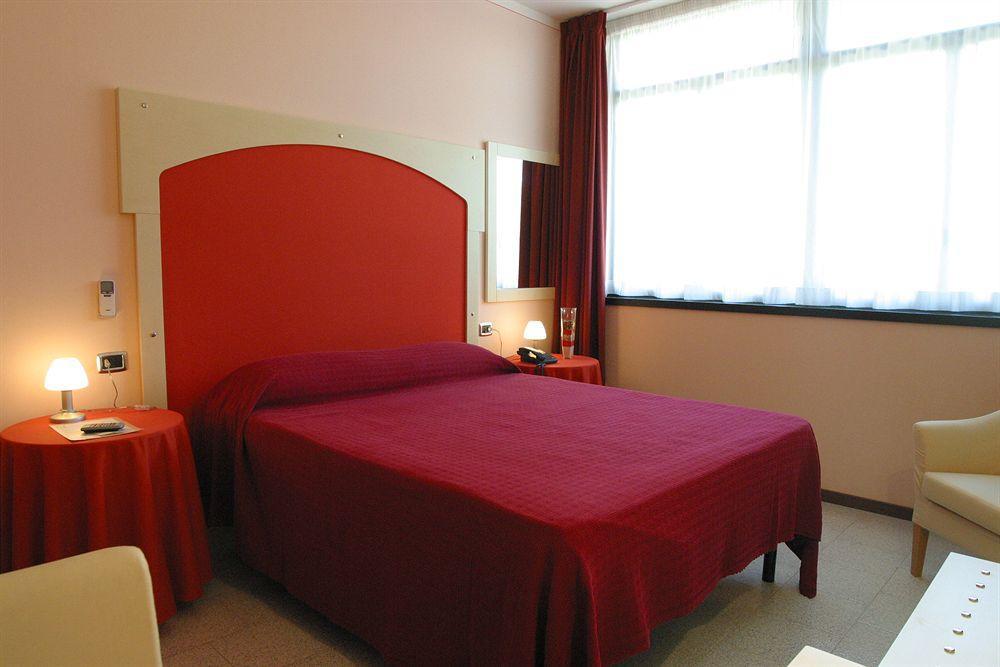 Aquamaris Hotell Sala Baganza Exteriör bild
