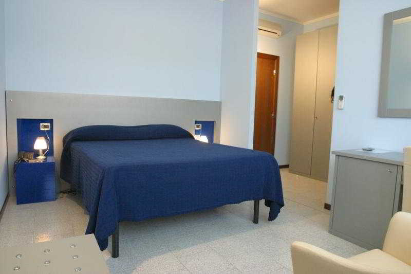 Aquamaris Hotell Sala Baganza Exteriör bild